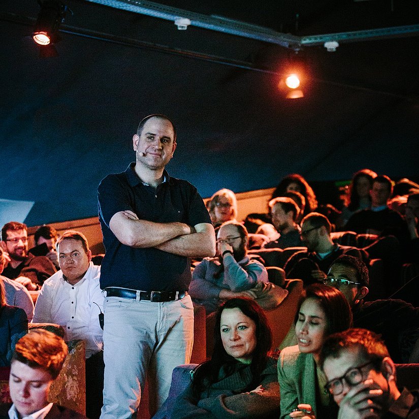 Foto of Thomas Zedler, Vice President Operations Körber Digital, at a Stage Gate Meeting